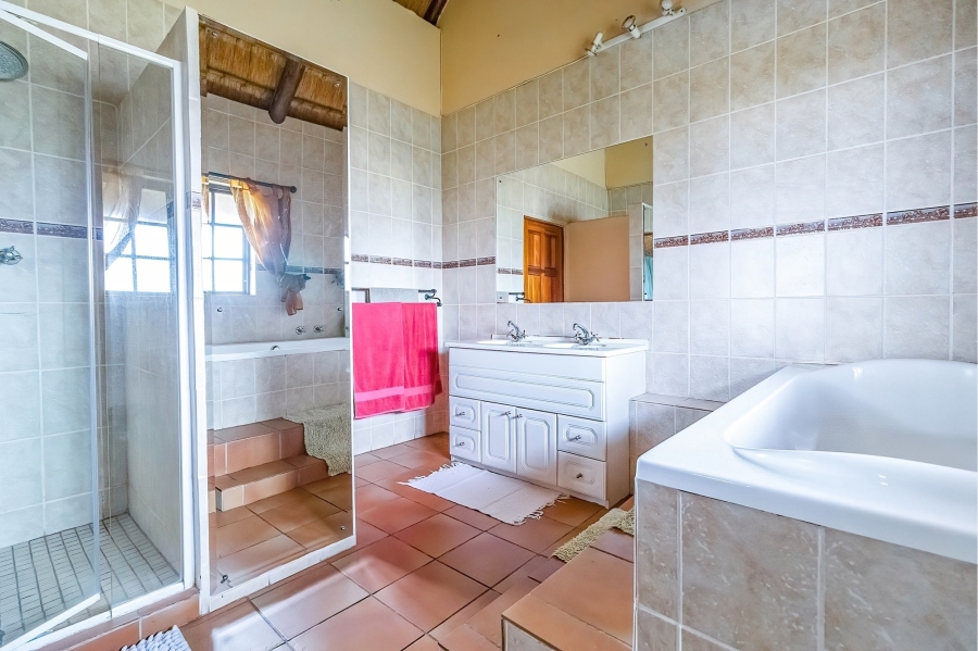 8 Bedroom Property for Sale in Oranjeville Free State